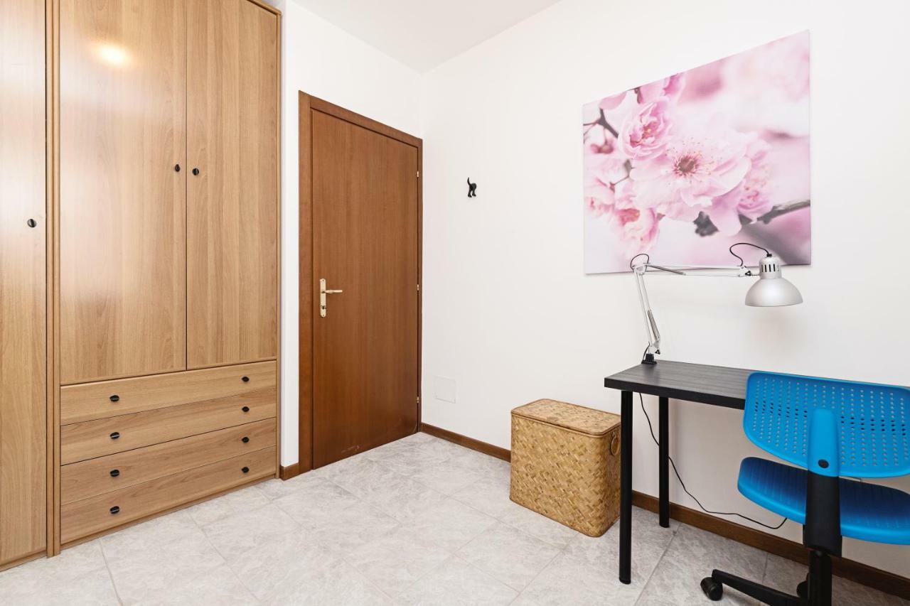 Ferienwohnung Colourful Flat Borgo Roma Verona Exterior foto