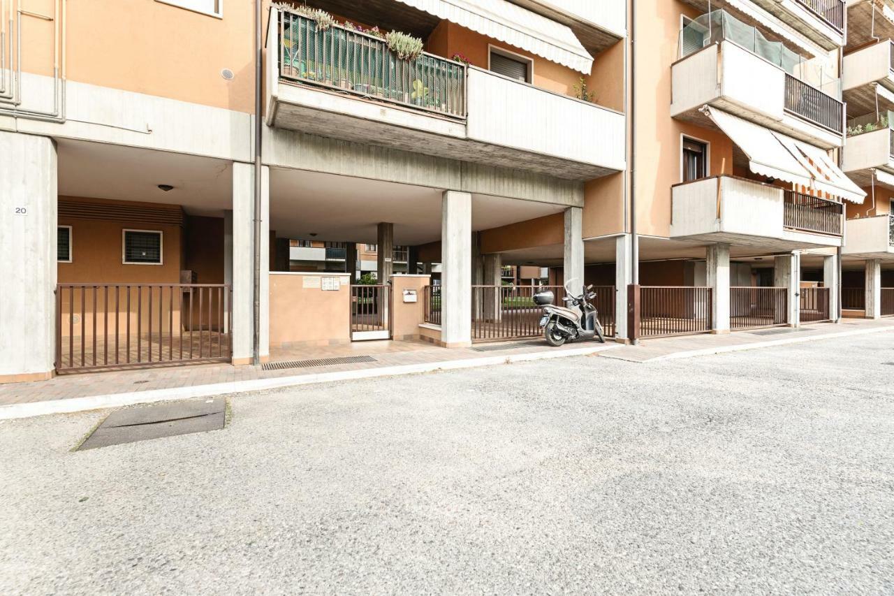 Ferienwohnung Colourful Flat Borgo Roma Verona Exterior foto