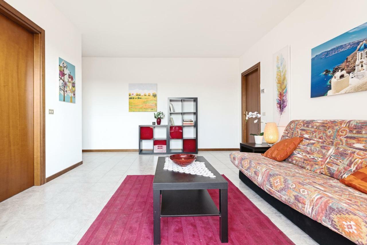 Ferienwohnung Colourful Flat Borgo Roma Verona Exterior foto