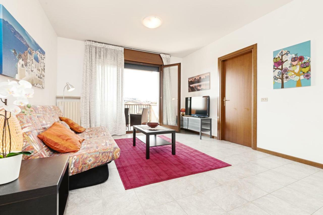Ferienwohnung Colourful Flat Borgo Roma Verona Exterior foto