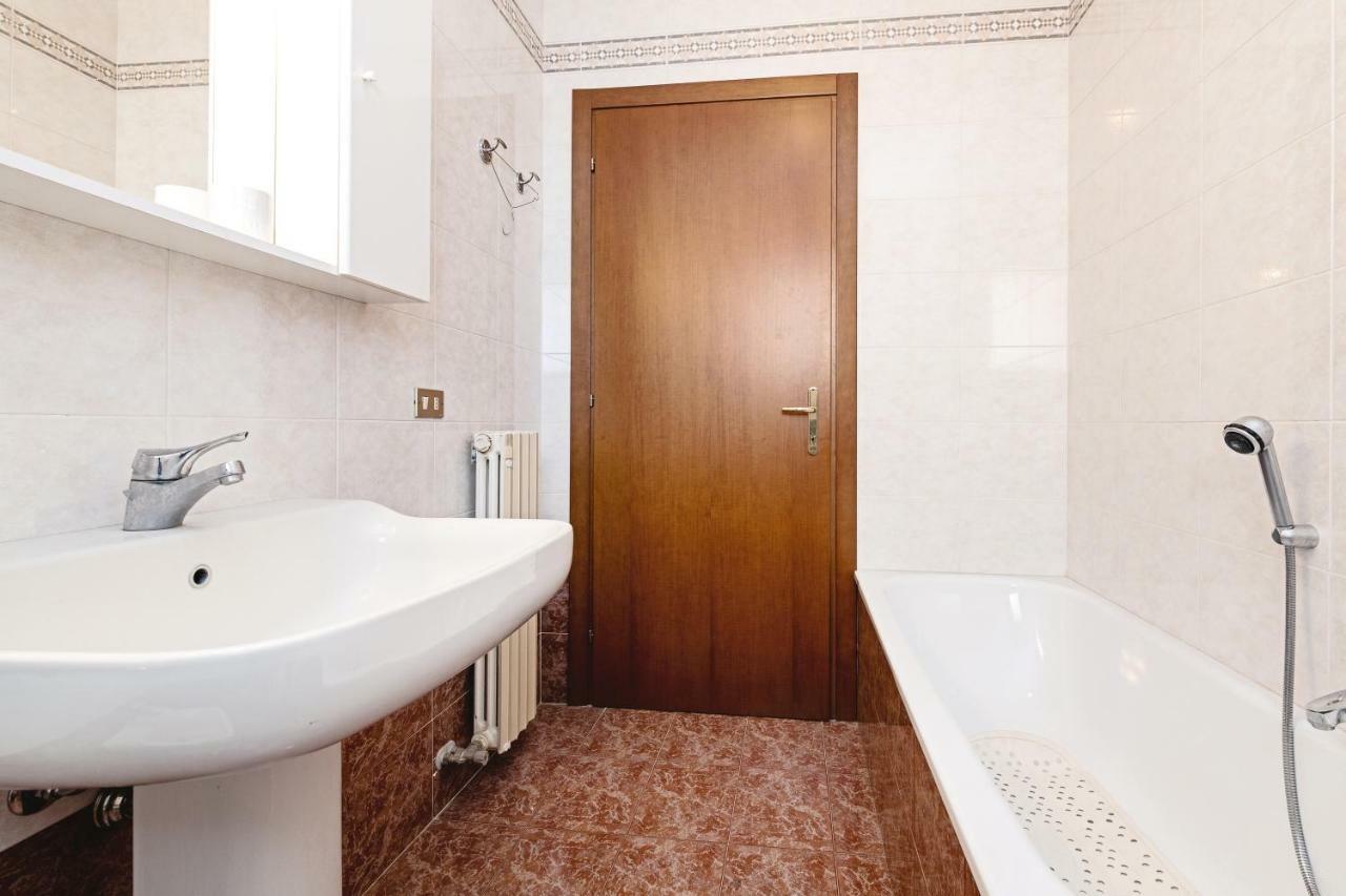 Ferienwohnung Colourful Flat Borgo Roma Verona Exterior foto