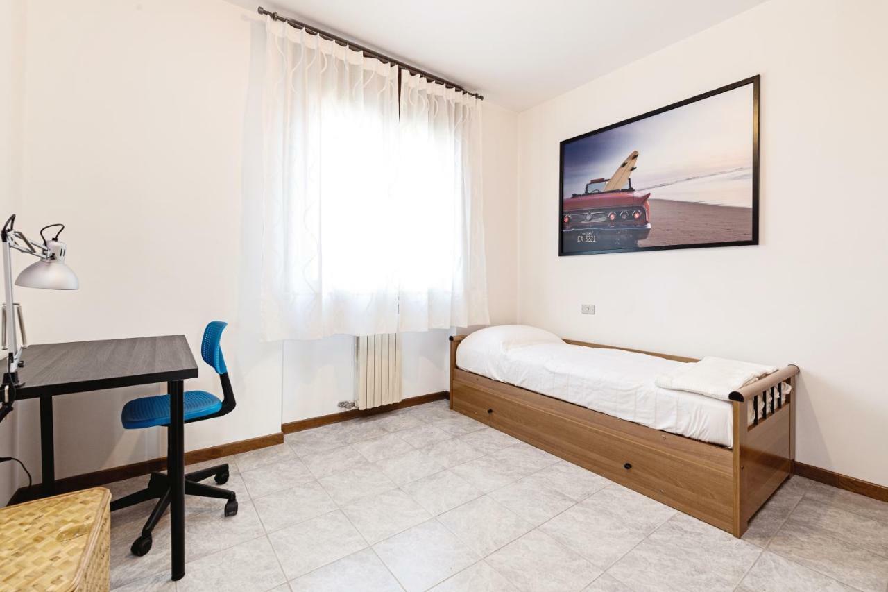 Ferienwohnung Colourful Flat Borgo Roma Verona Exterior foto